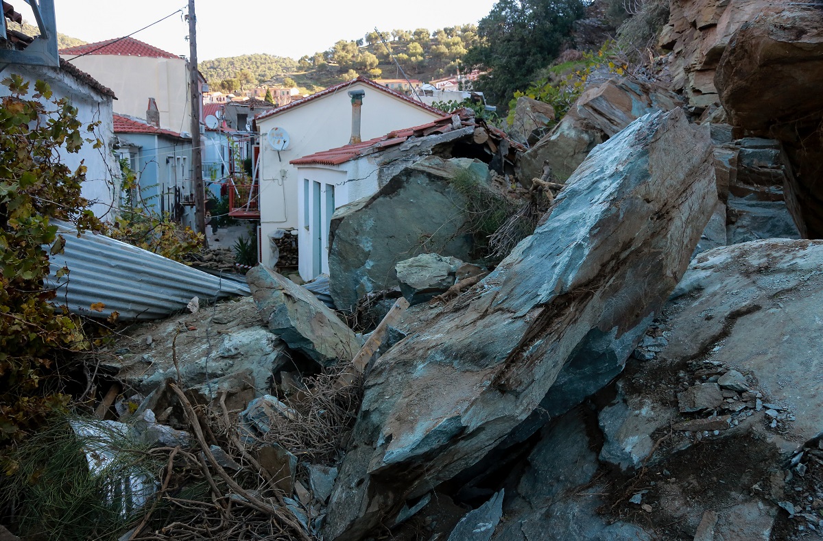 Katolisthisi Plomari Lesbos 251118a