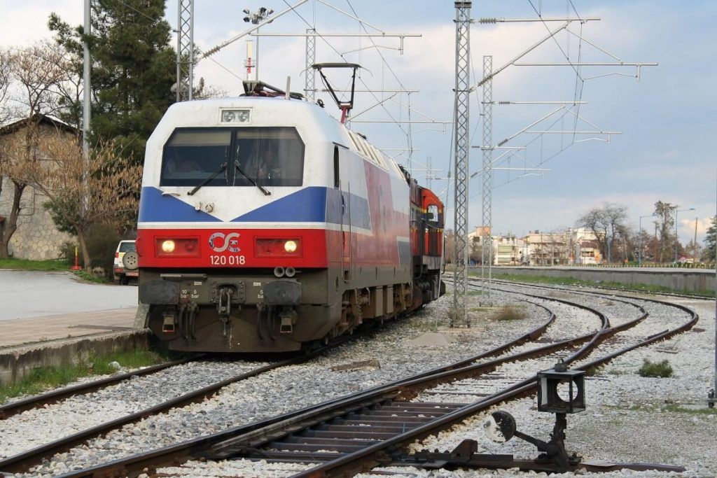 Treno OSE 230323