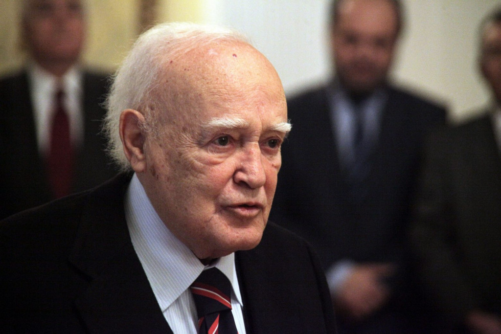 Papoulias Karolos 261221