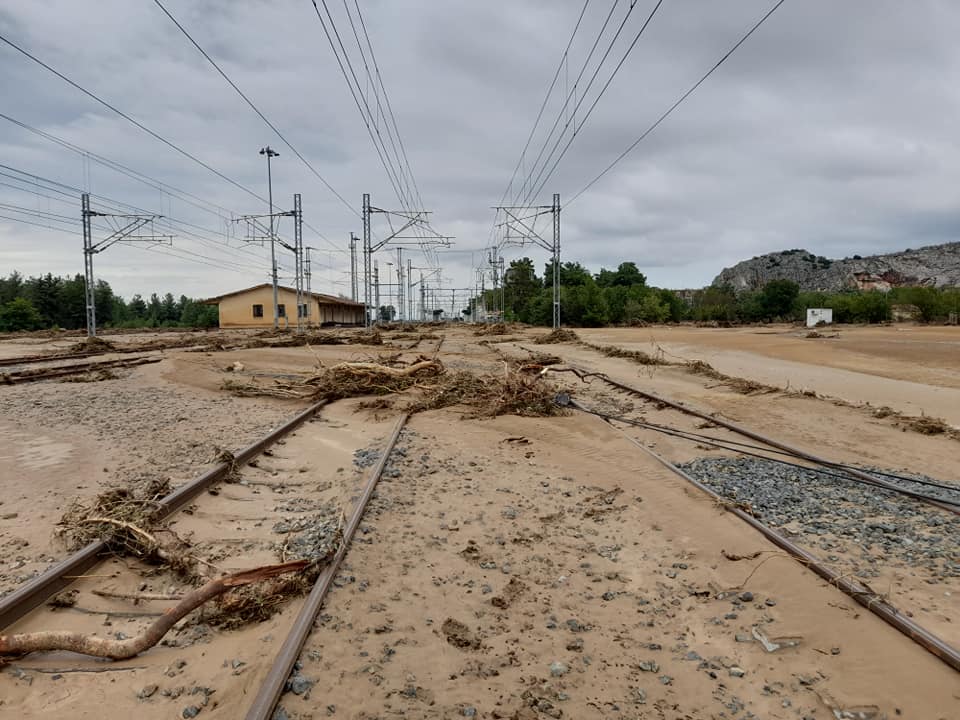 Treno Domokos Plimyra Larisa 120923e