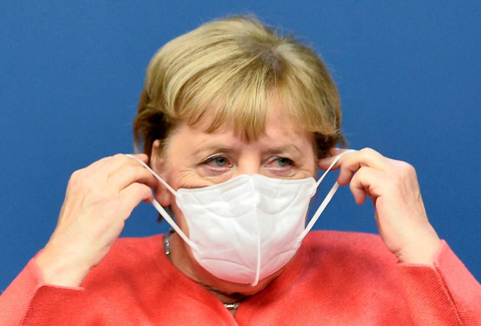 Merkel Maska 261120