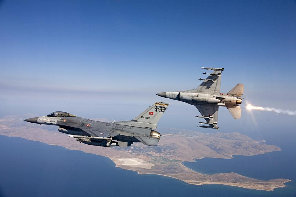 Aeroplana Turkish f 16 180420