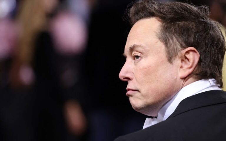 Mask Elon 280622