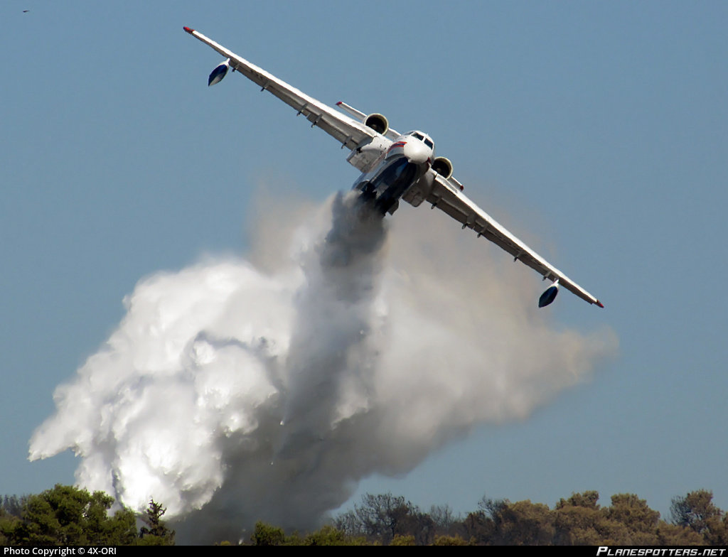 Aeroplano Pyrosbestiko Beriev 270518b