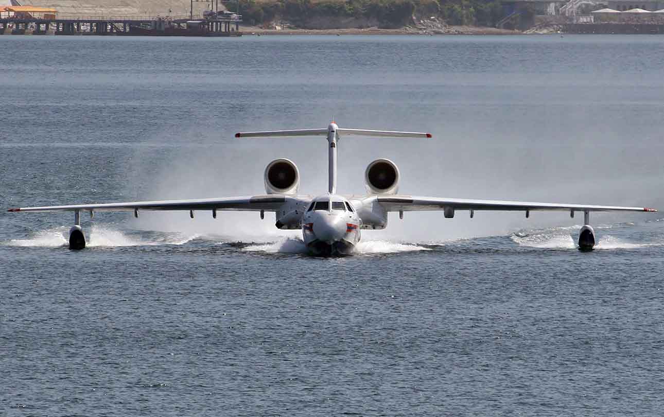 Aeroplano Pyrosbestiko Beriev 270518c