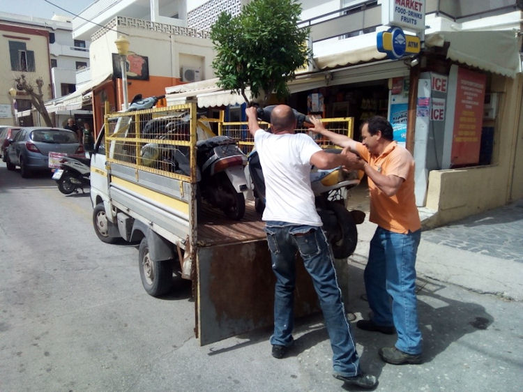 Auto Egkatalelimena 050618a